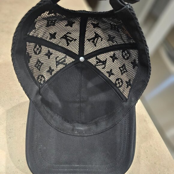 Louis Vuitton Logo Mesh Hat - Picture 5 of 7